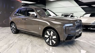 Rolls Royce Cullinan STD Rolls Royce Cullinan Silver Badge - 2025 - Bespoke Color Edition