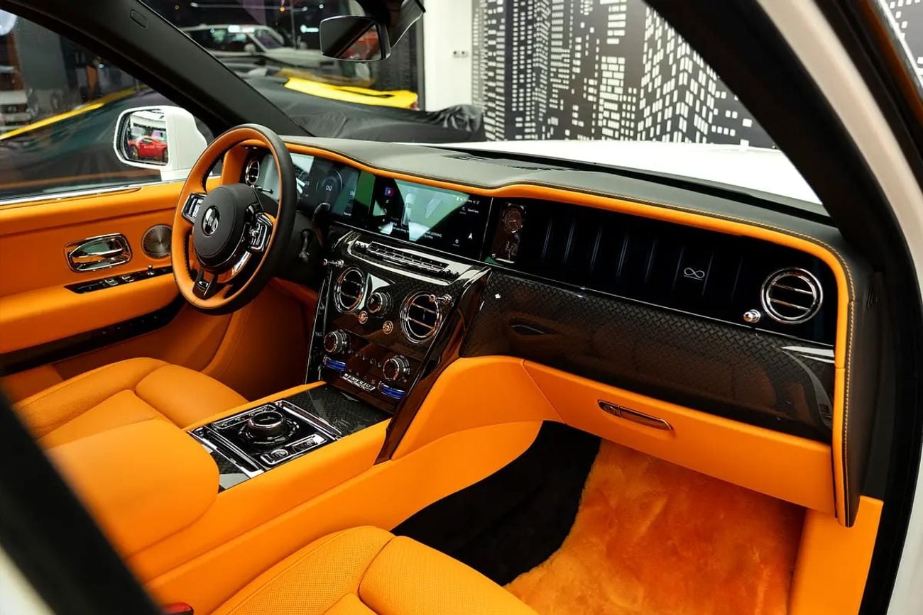 Rolls-Royce Cullinan ROLLS ROYCE | CULLINAN BLACK BADGE | 2025MY | FULL SPECS