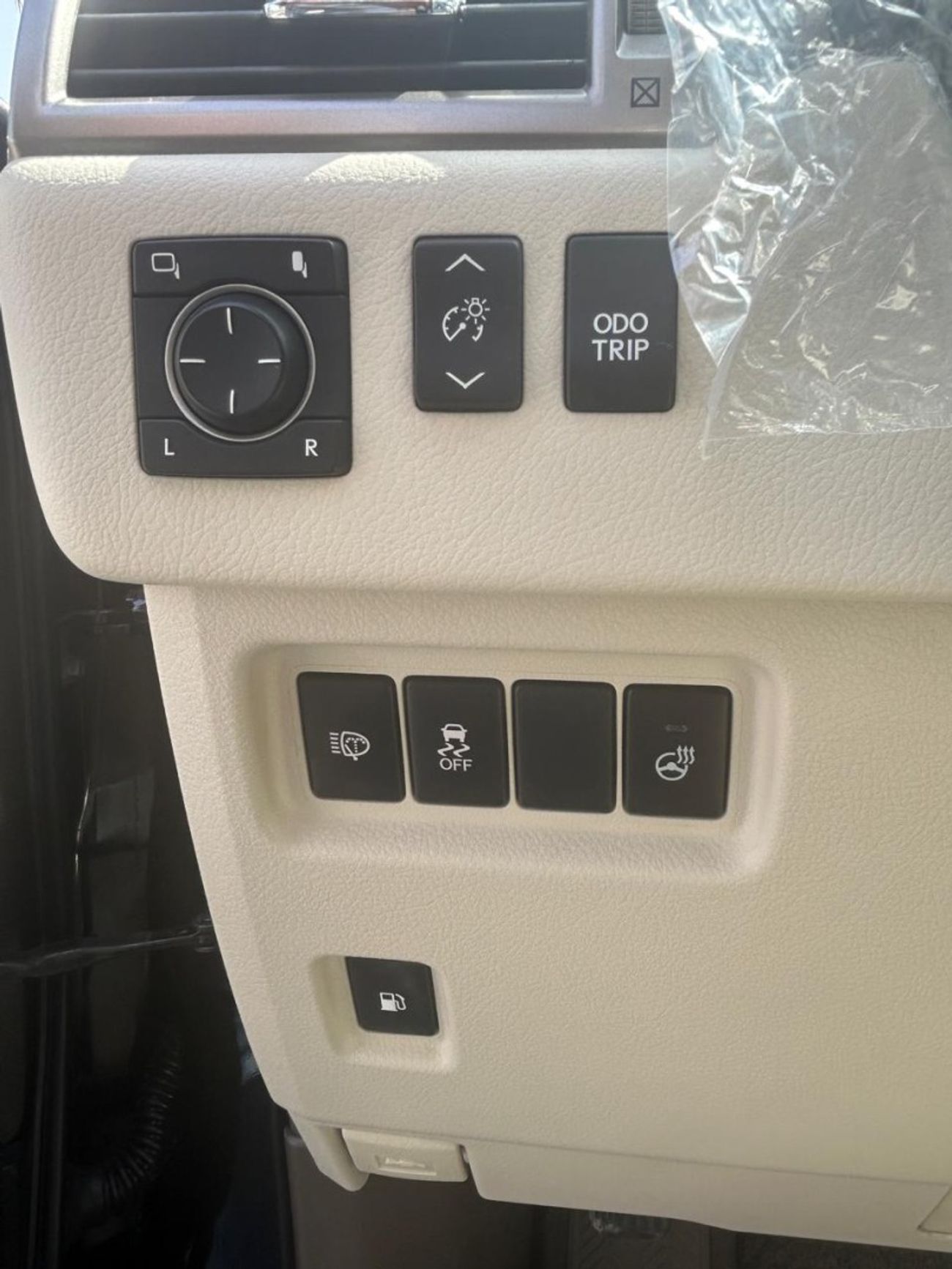 Lexus GX460 Platinum 4.6L FULL OPTION 2017 GCC LOW MILEAGE SINGLE OWNER WITH FSH IN MINT CONDITION