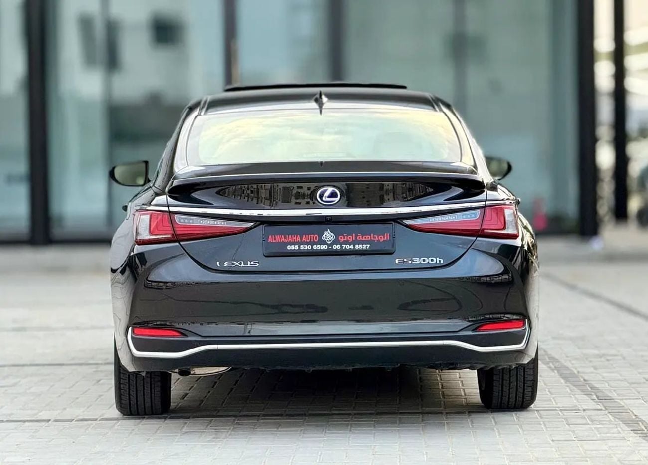 Lexus ES300h ES 300h - GCC Specs - Brand