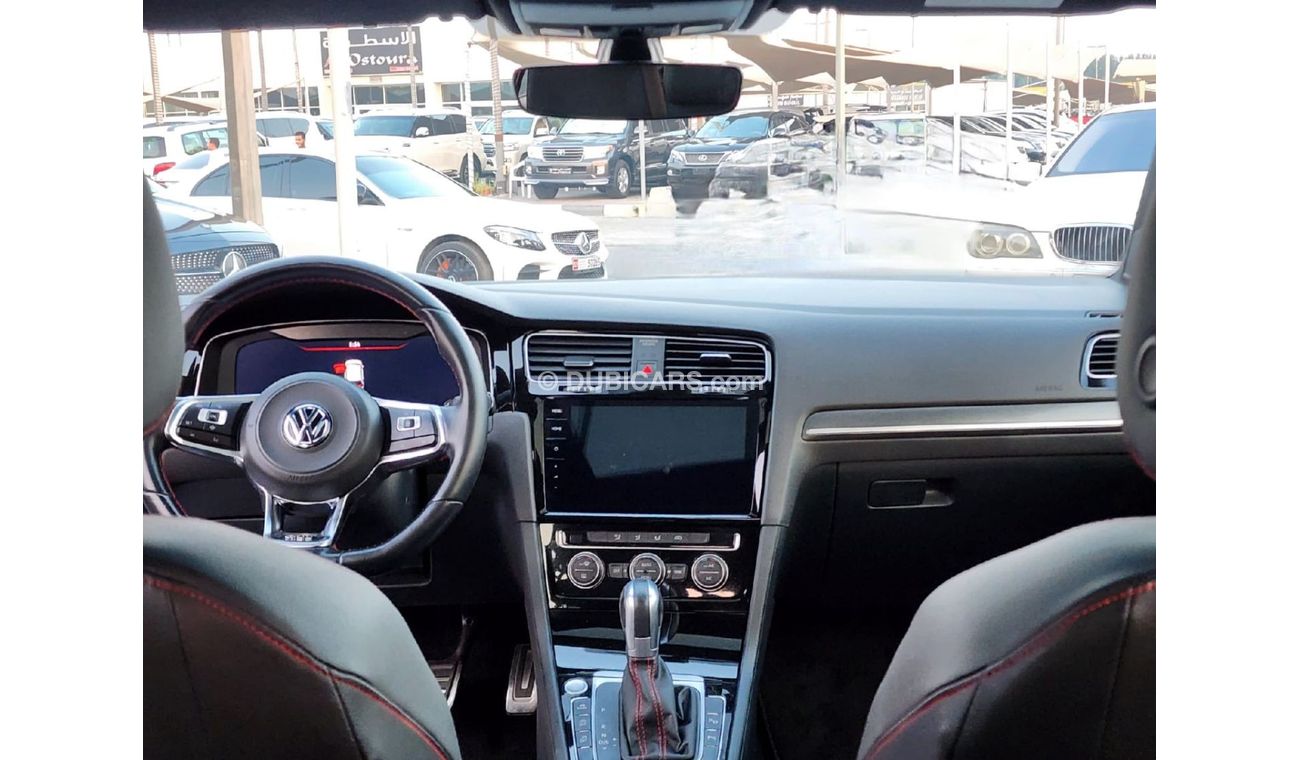 فولكس واجن جولف GTI P2