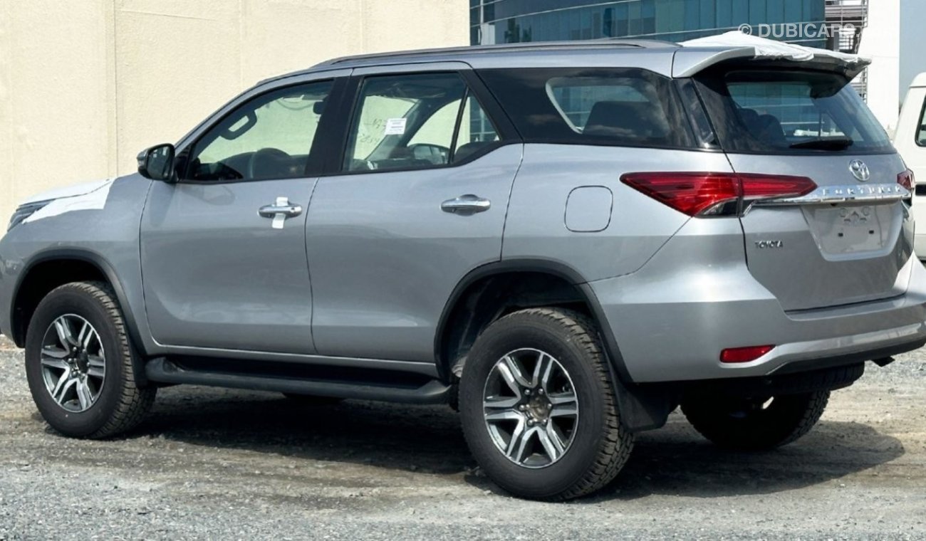 Toyota Fortuner 2.4L V4 DIESEL 4WD AT(EXPORT ONLY)