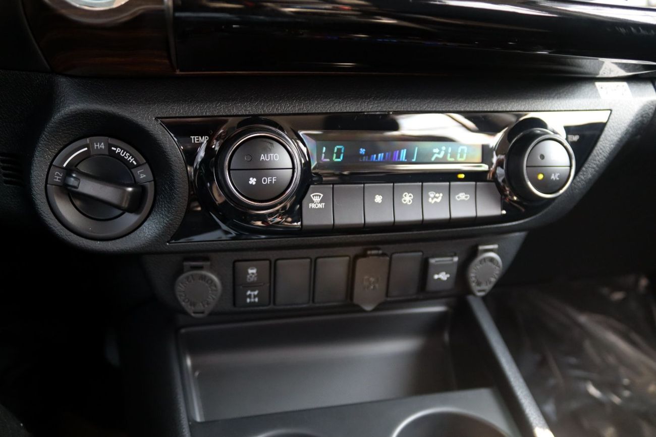 Toyota Hilux 2025 TOYOTA HILUX 4.0 V6 TRD LINE **EXPORT ONLY**التصدير فقط خارج الخليج**