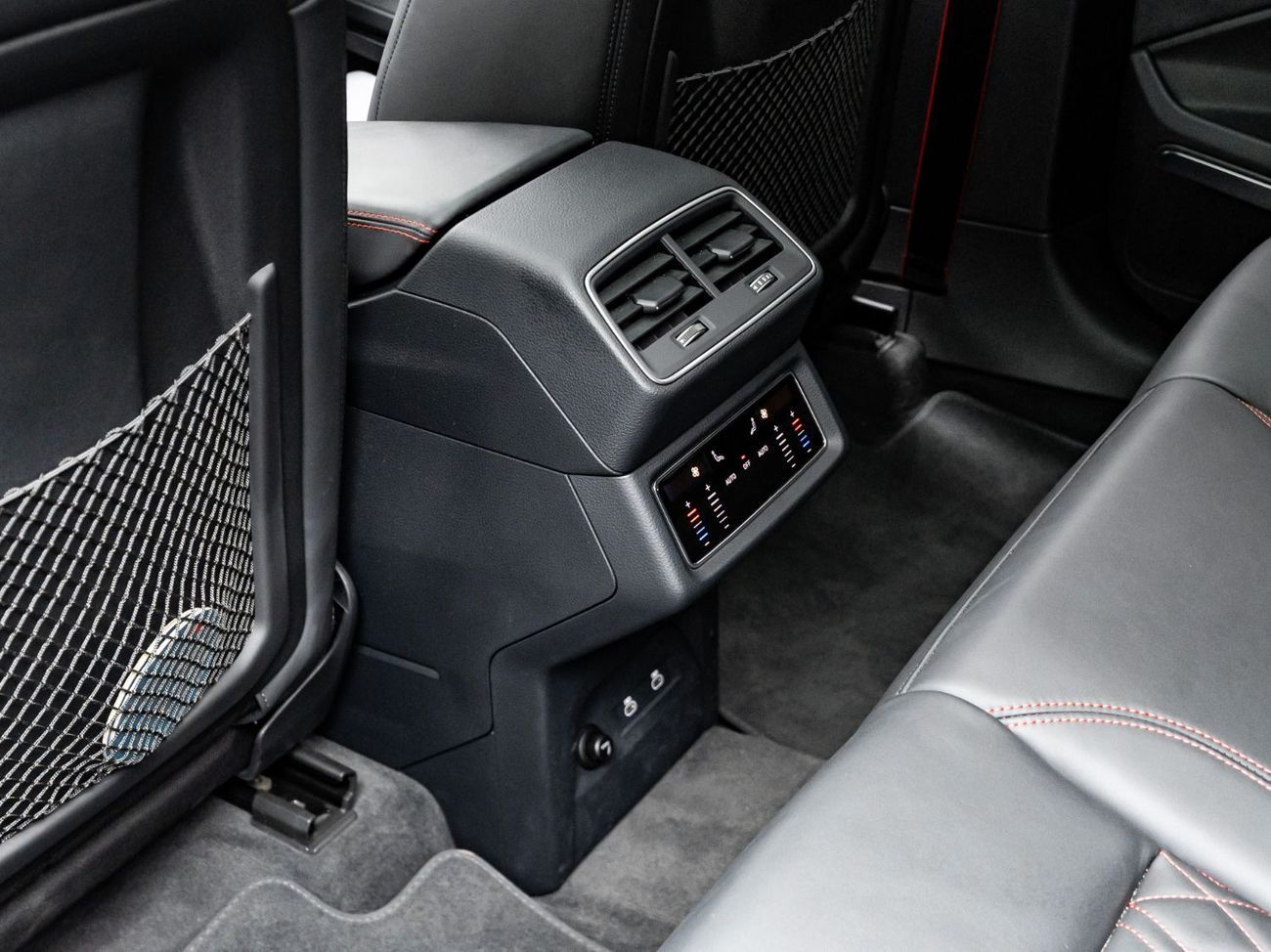 أودي Q8 إي ترون 55 quattro S Line