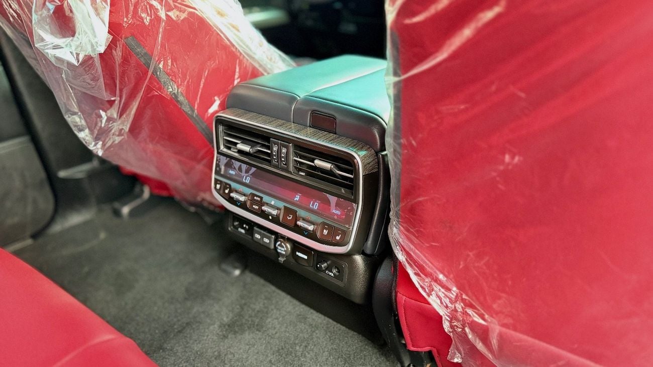 تويوتا لاند كروزر 2019 Model Facelift to 2025 Shape Exterior and Interior Both Very Clean And Perfect Condition