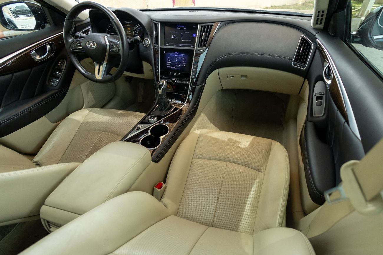 Infiniti Q50 Luxe 3.0L