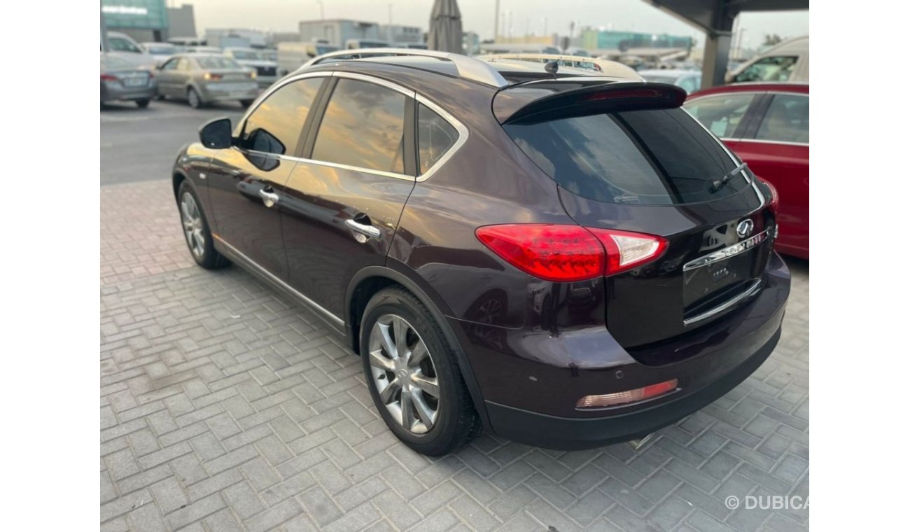 Infiniti EX35 Infiniti EX35 model 2010 gcc full option