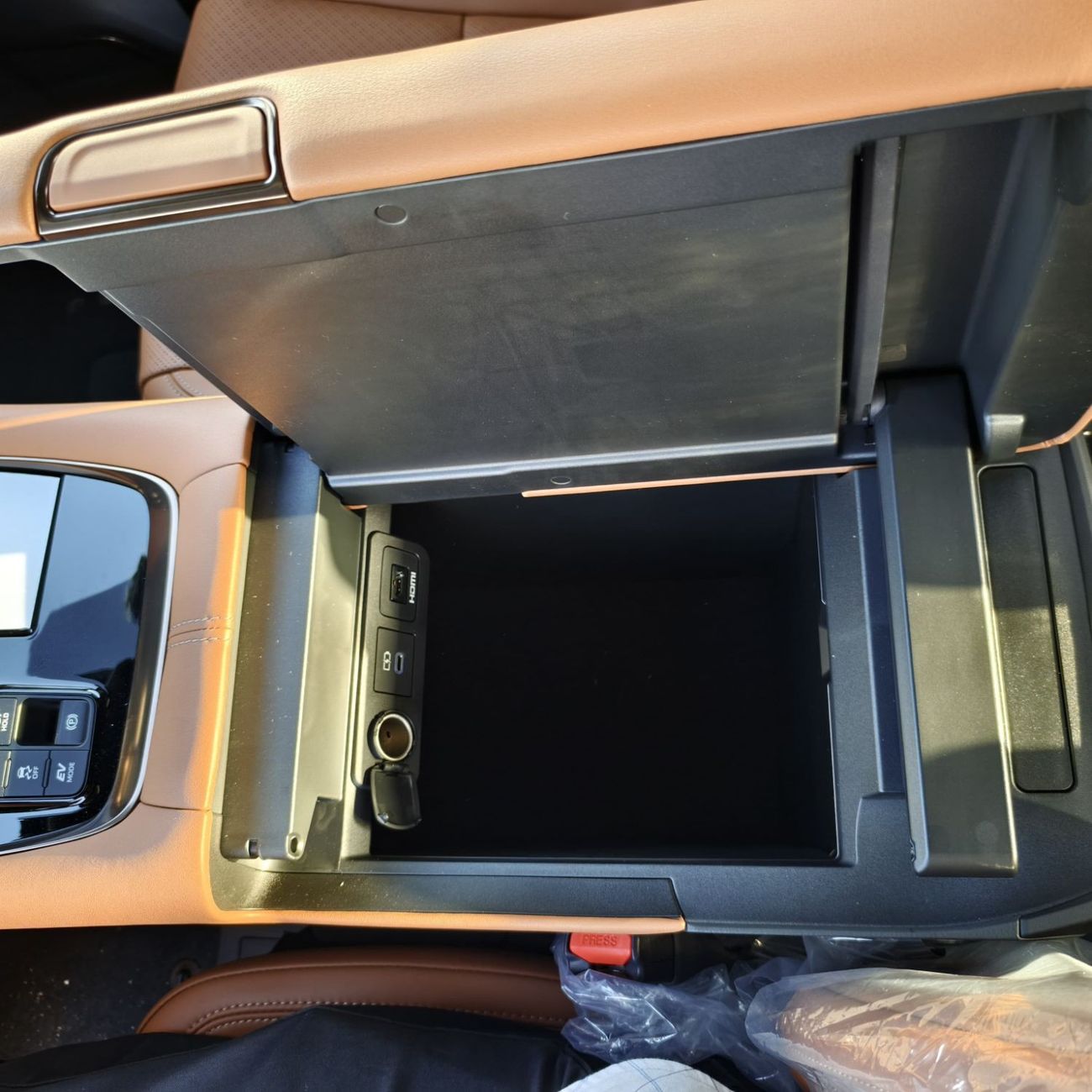 Toyota Alphard 2024 Model Alphard 2.5L Hybrid E-Four 7 Seater