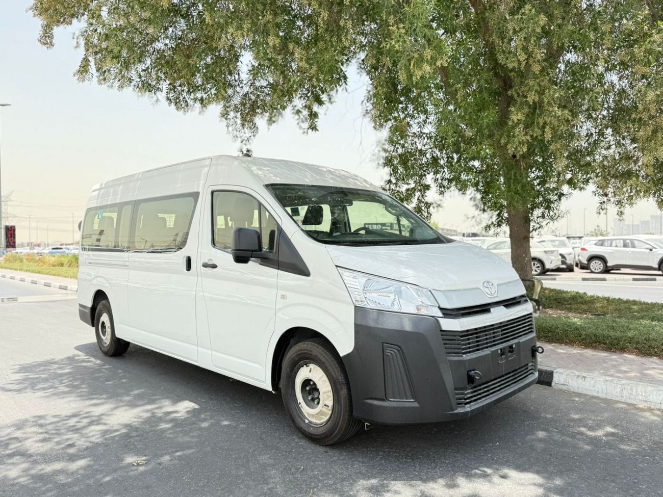 Toyota Hiace GL -High Roof Commuter 3.5L A/T