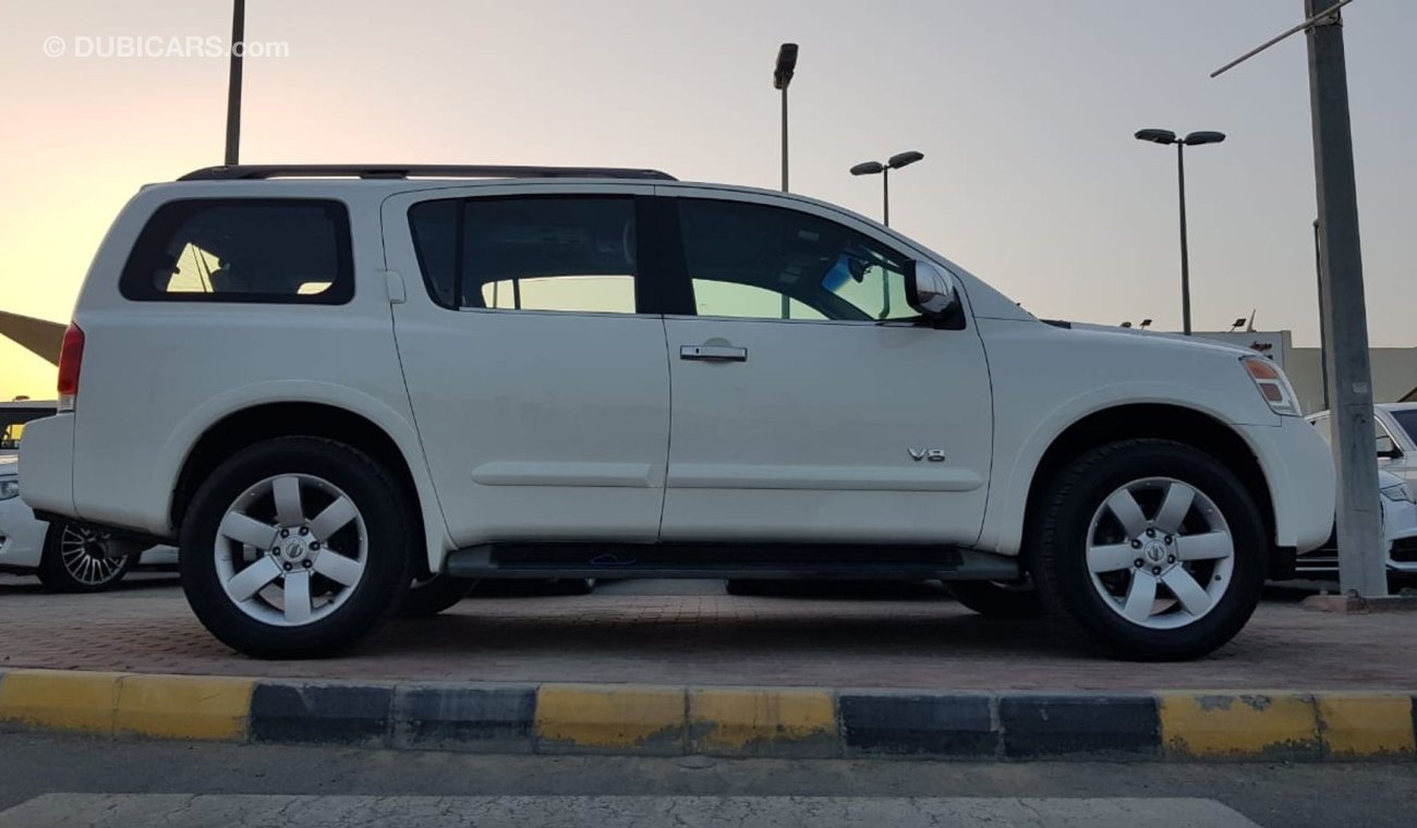 Nissan Armada Nissan armada model 2008GCC car prefect condition low mileage full option