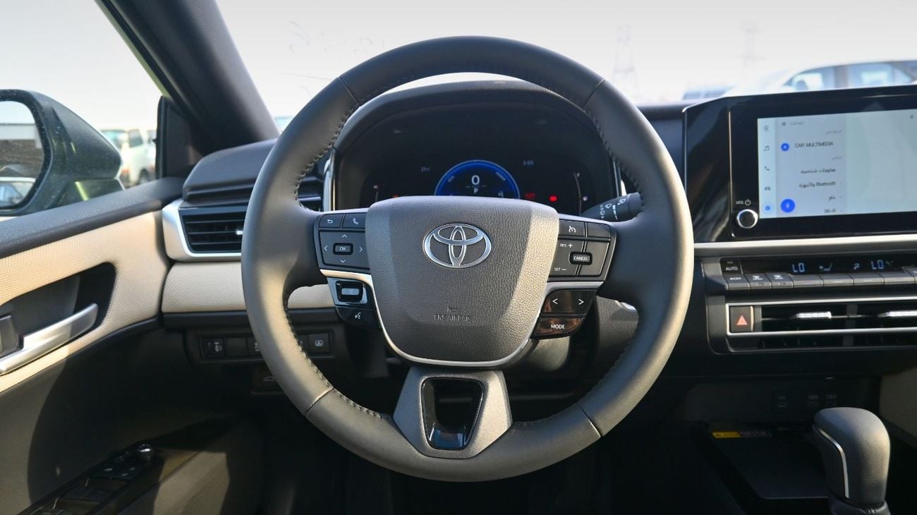 Toyota Camry Toyota Camry -LE- 2.5L Hybrid AT Panorama Full option