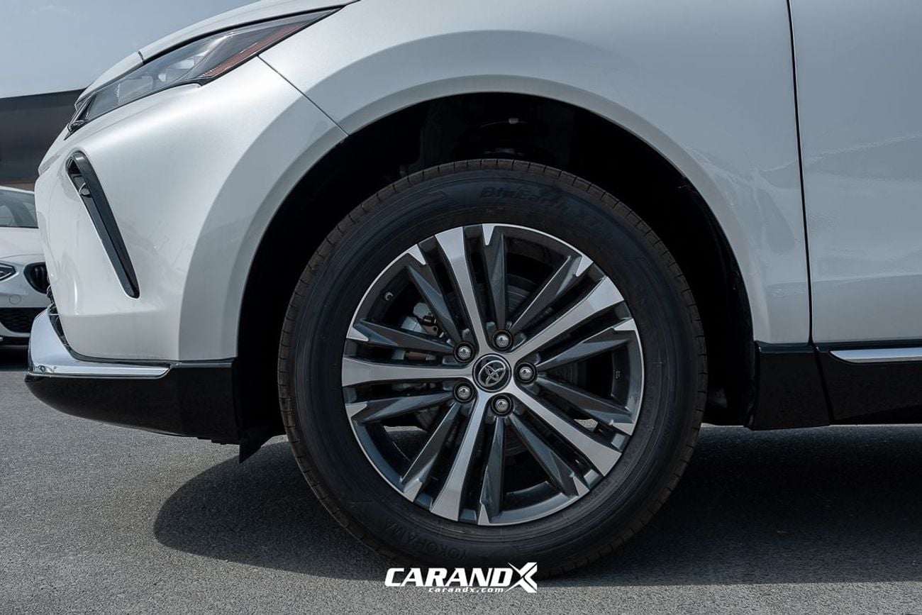 تويوتا فينزا 2.0L CVT 2WD Luxury Petrol 2025