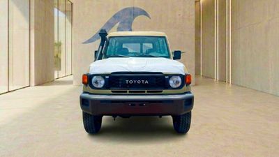 Toyota Land Cruiser 70 LC 78 HARDTOP 4.0L AT