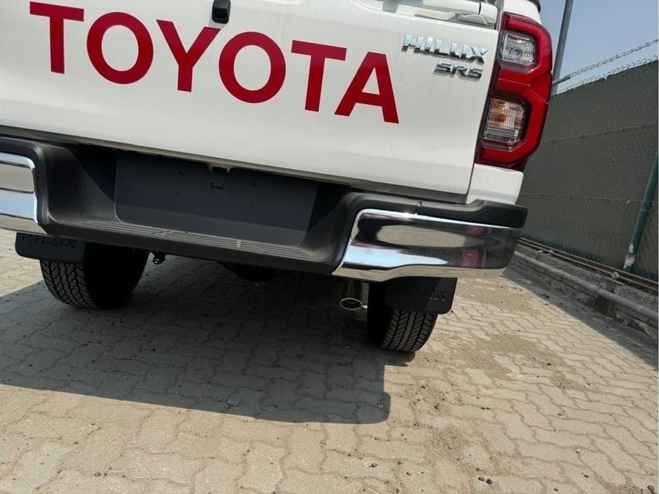 Toyota Hilux Toyota Hilux 2.7L Petrol AT Full Option With Bush Start MY2025