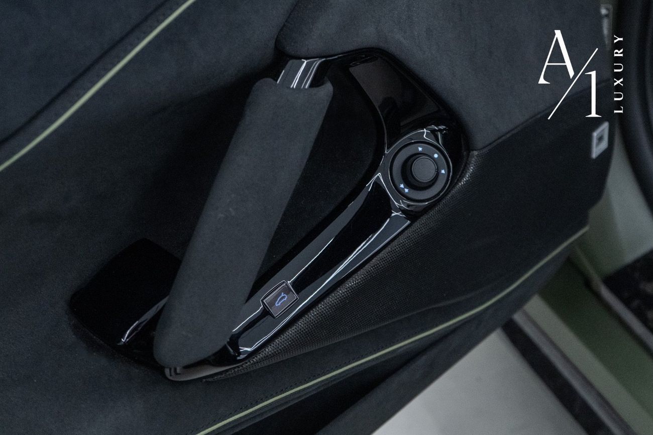 فيراري 812 GTS 2021 Ferrari 812 GTS, Mansory Stalone (P830) With Masory Warranty Fully Carbon Fibre European Spec