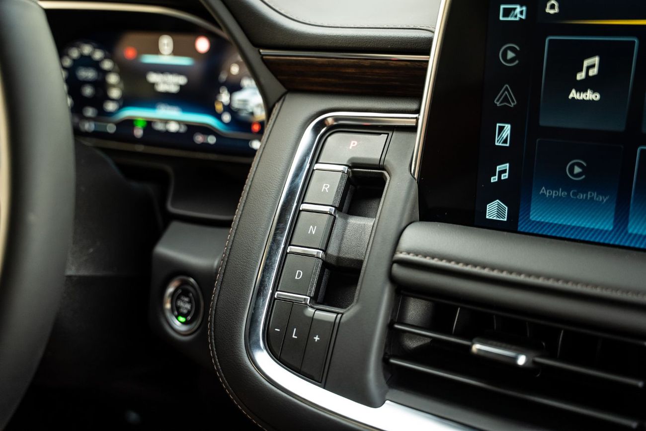 Chevrolet Suburban Suburban High Country FULL OPTION 6.2L V8 for Export