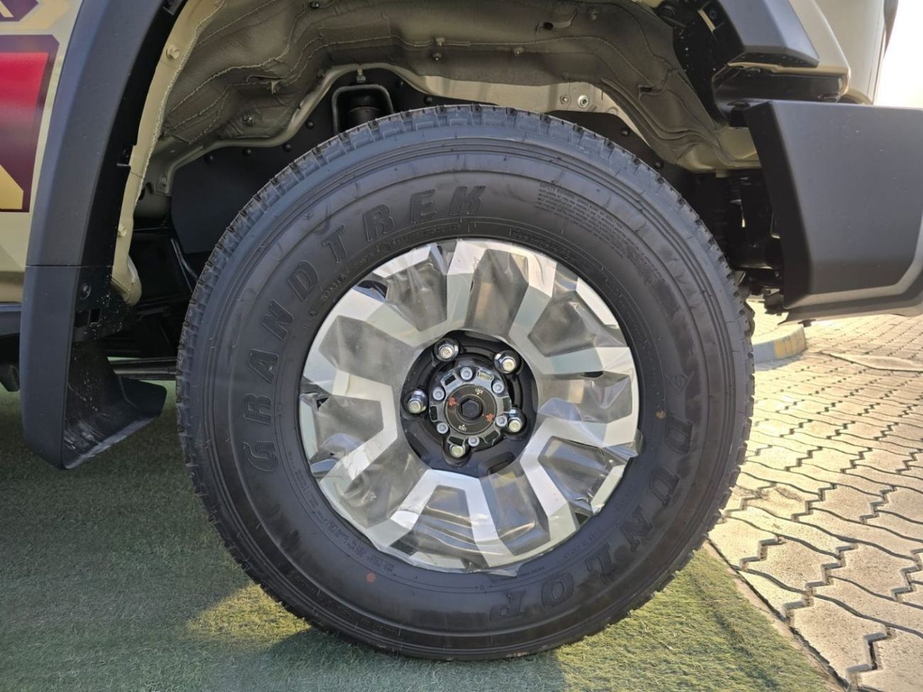 Toyota Land Cruiser 70 DLX 4.0L TOYOTA LAND CRUISER HARDTOP (70 SERIES) (GRJ71) 2024 ZERO km AUTOMATIC V6 engine 4.0 availa