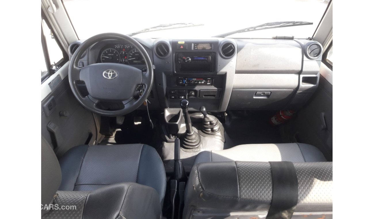 Toyota Land Cruiser TOYOTA LAND CRUISER RIGHT HAND DRIVE (PM1018)