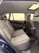 Toyota RAV4 XLE 2.5L  4X4 Sunroof, push start full option