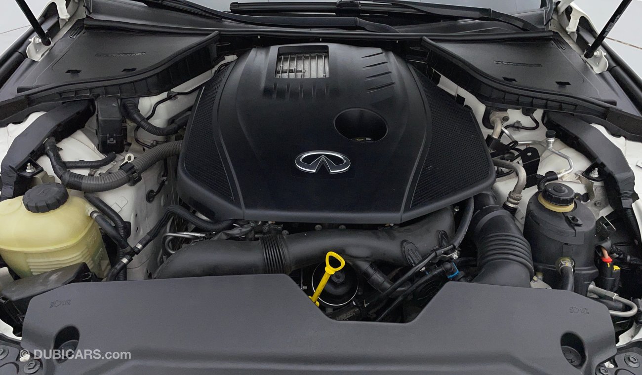 Infiniti Q50 Premium 2000