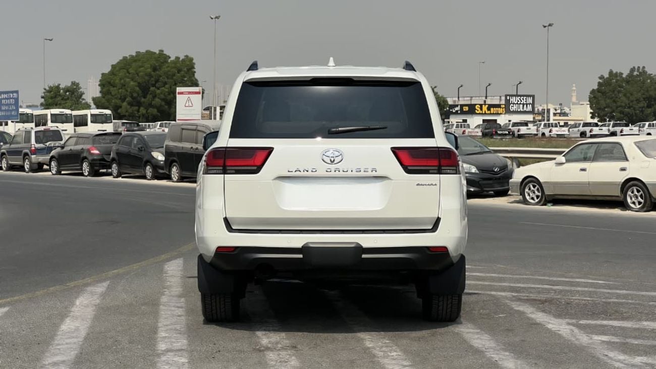 Toyota Land Cruiser SAHARA DIESEL 3.3L 7 SEATS