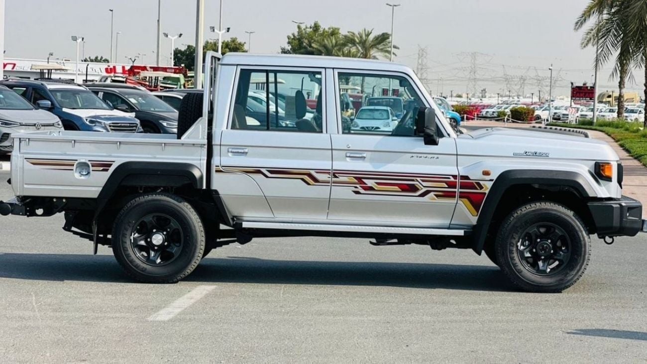 Toyota Land Cruiser Pick Up 4.0L PETROL AUTOMATIC DOUBLE CABINE 2026 GCC