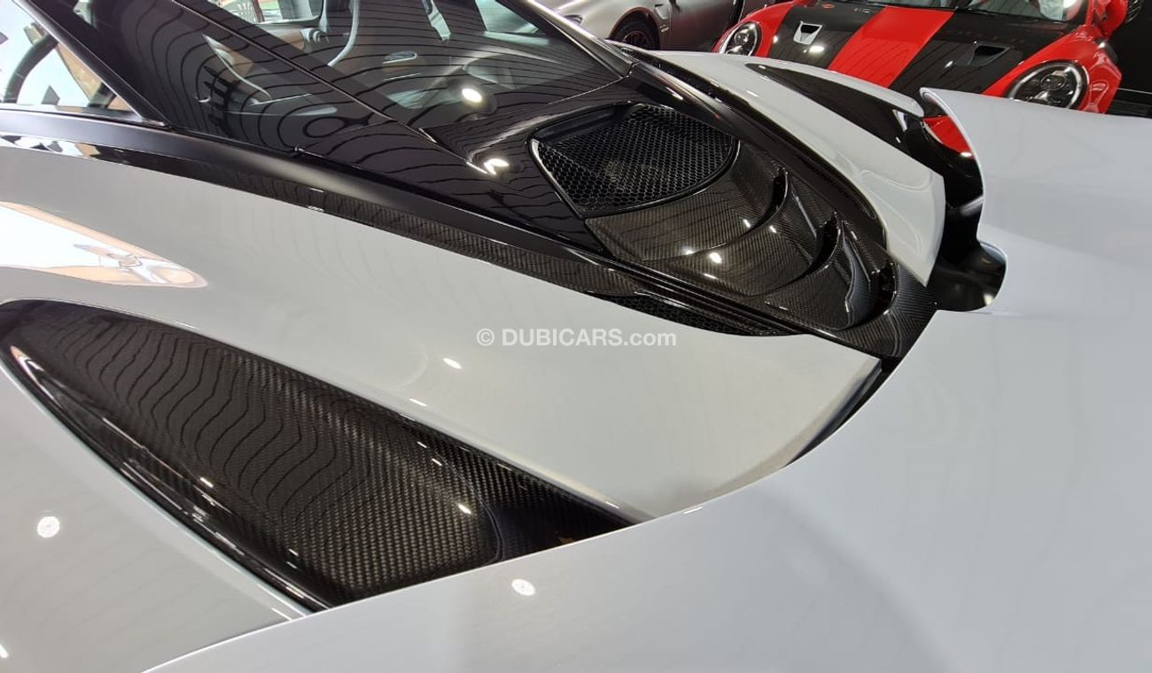 McLaren 720S FULL CARBON