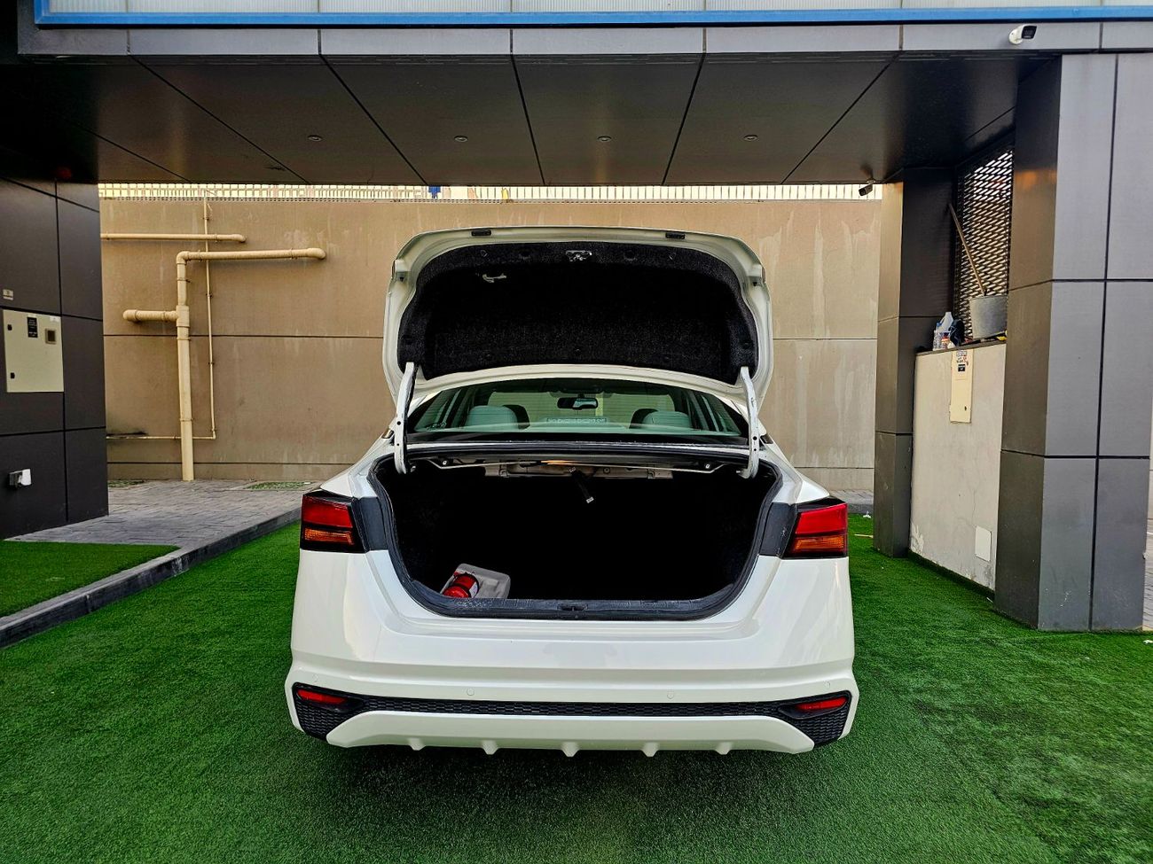 Nissan Altima S GCC/ 2.5L V4/ LOW MILEAGE/ IMMACULATE CONDITION