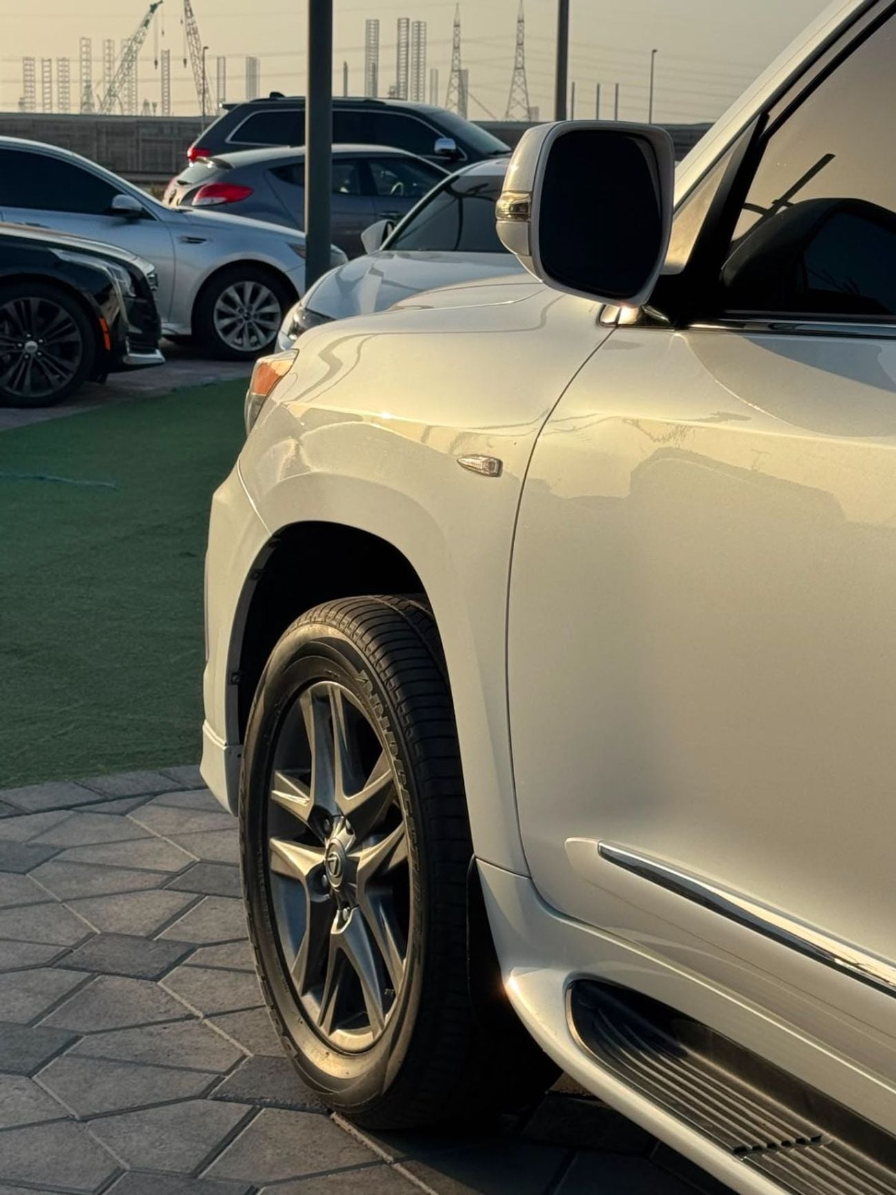 Lexus LX570 NAVIGATION SPORT