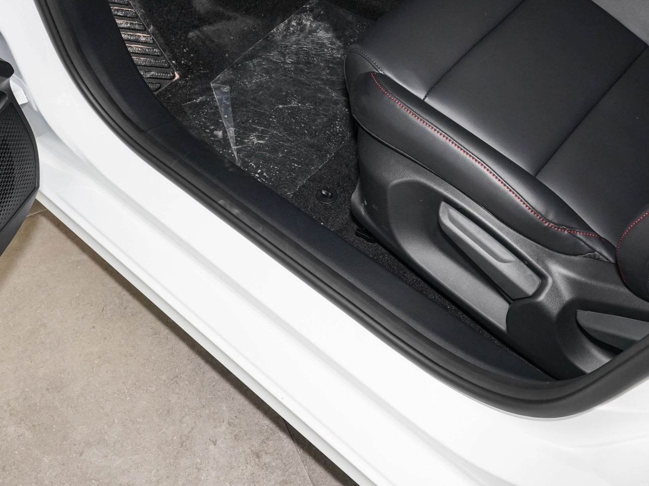 أم جي 5 Mg 5 / 2025 /chinese / white