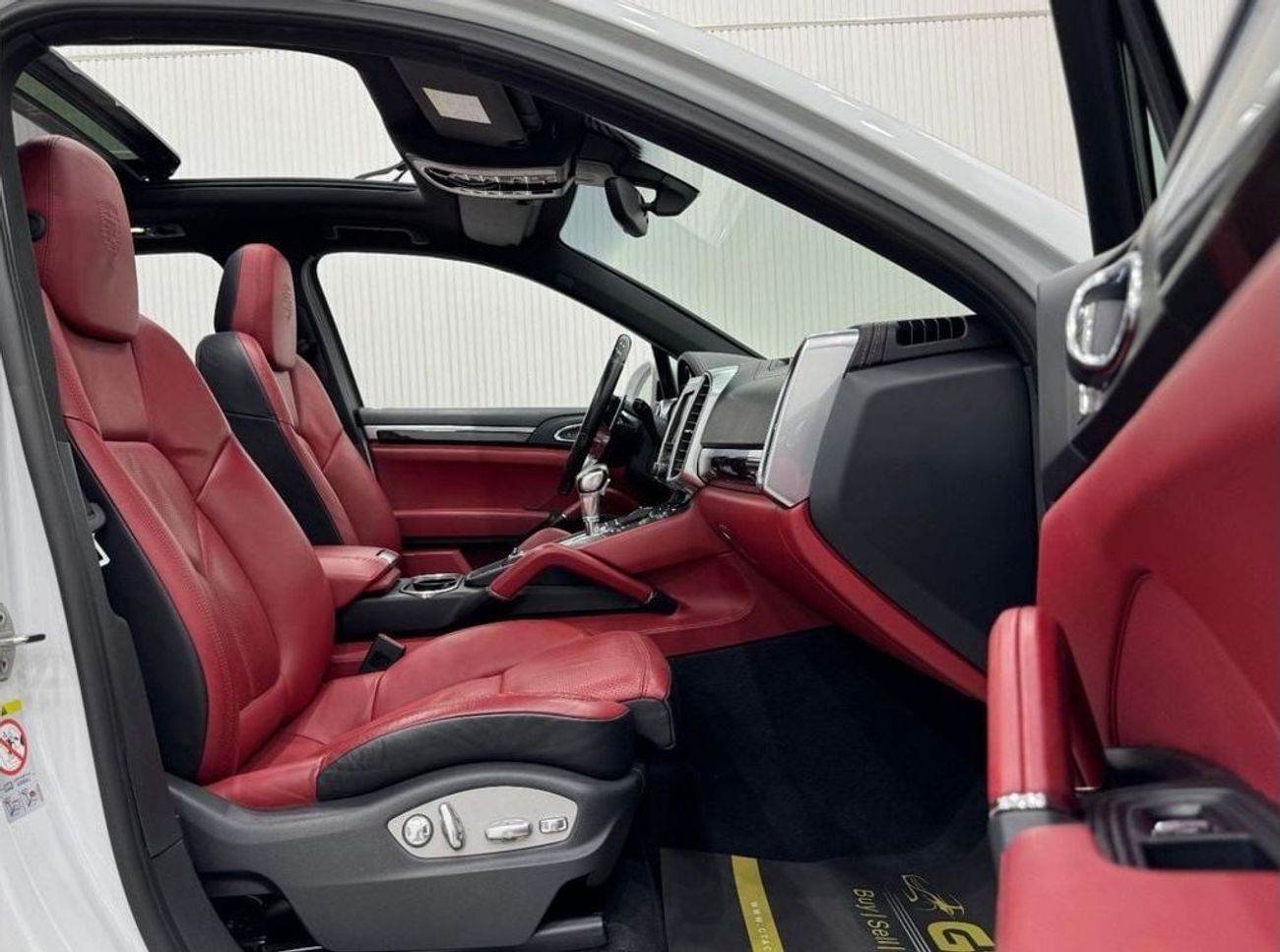 Porsche Cayenne S 3.6L 2016 Porsche Cayenne S, Service History, Full Options, Low Kms, Excellent Condition, GCC