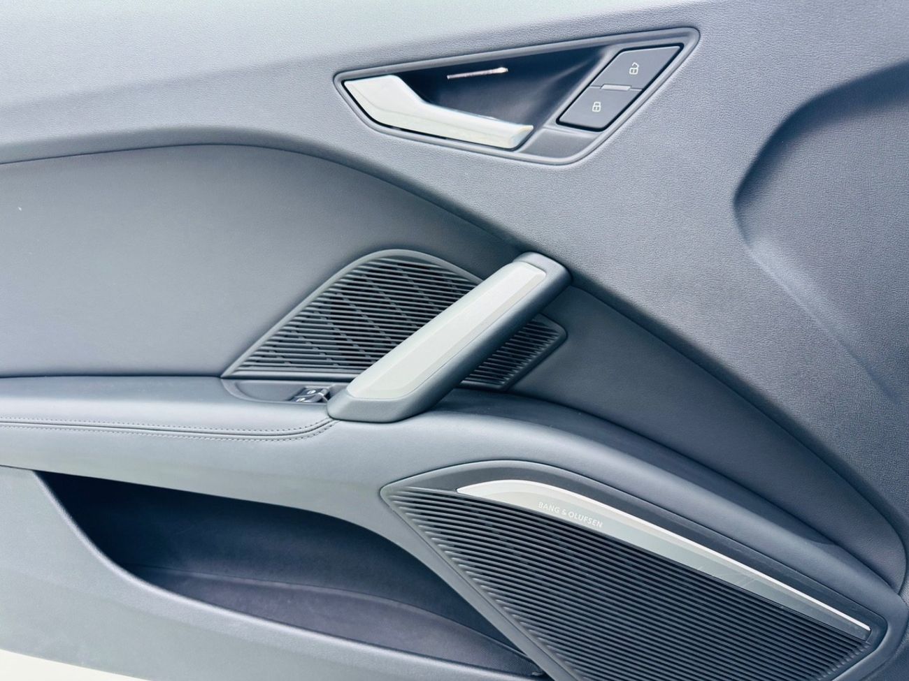 Audi TT 45 TFSI S Line Style Package 2.0L