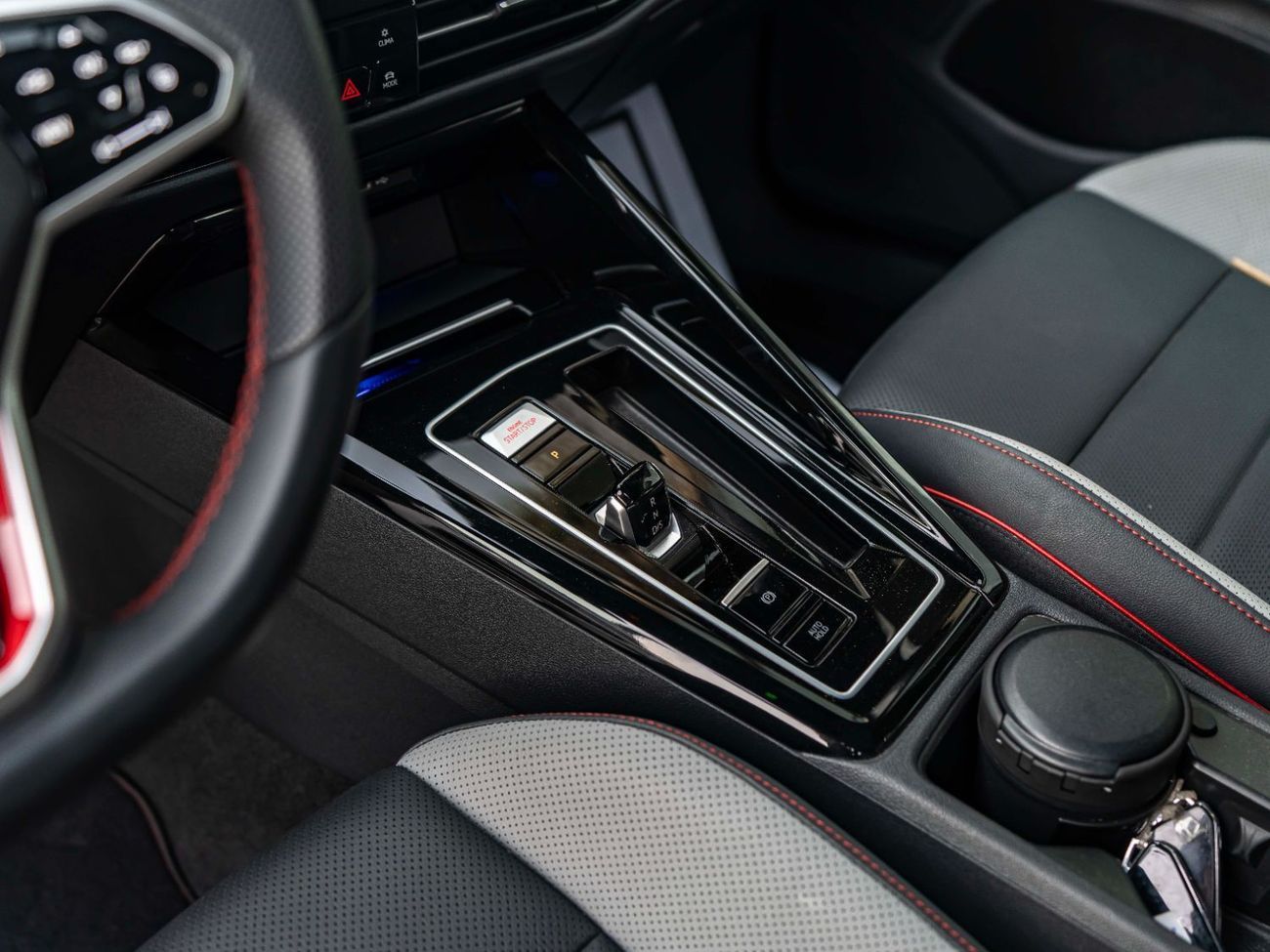 Volkswagen Golf GTI Sport 2.0T