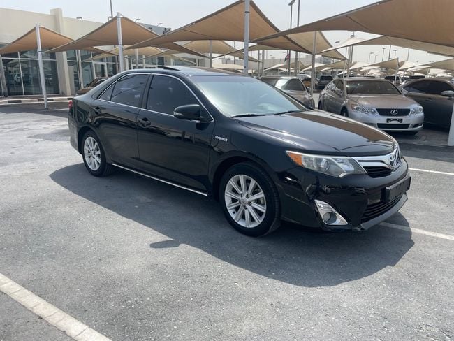 Toyota Camry SE — фото 1