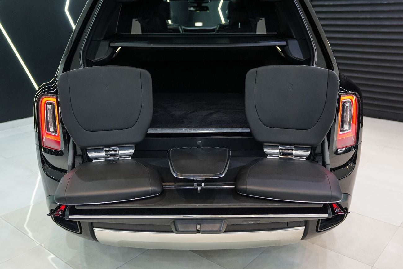 Rolls-Royce Cullinan Black Badge Kit, Viewing Suite, Executive Rear-Seat w/ Entertainment!!