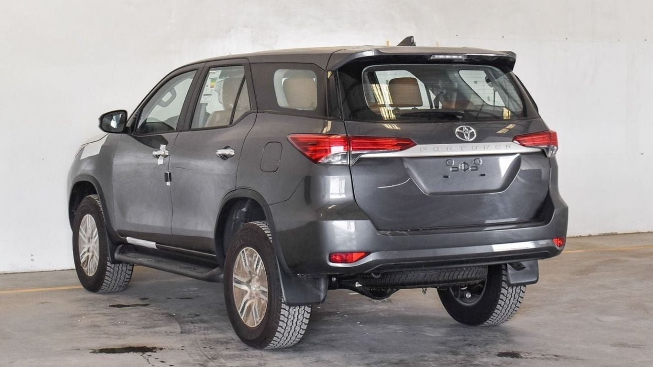 Toyota Fortuner 2023 Toyota Fortuner 2.7 4X4 Low 17 AL - Grey inside Chamois | Export Only
