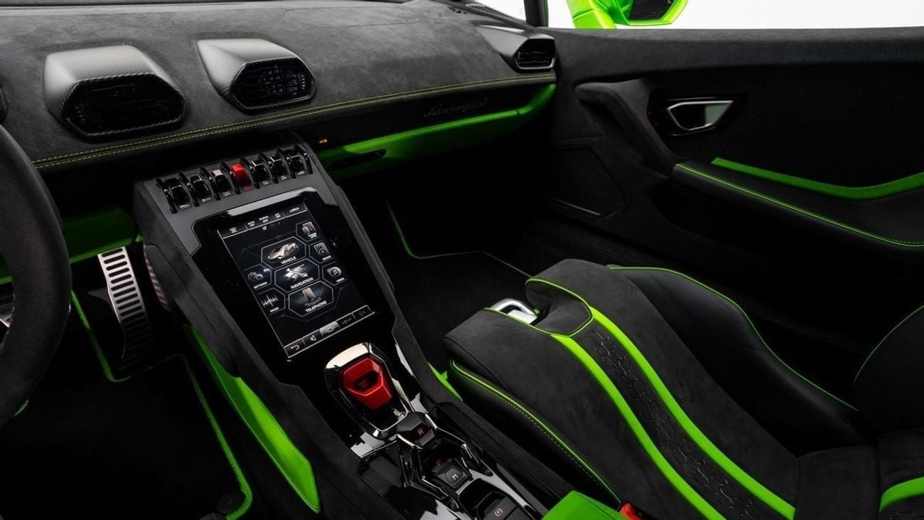 لامبورغيني هوراكان Tecnica 2023 - GCC - Under Warranty