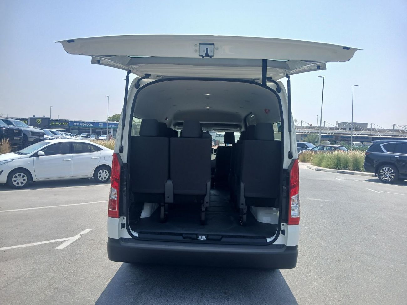 Toyota Hiace ECTTAE002 - 2026 Toyota Hiace Hrf Pass Van - 3.5L Petrol Auto - Black Bumper, 3PSB