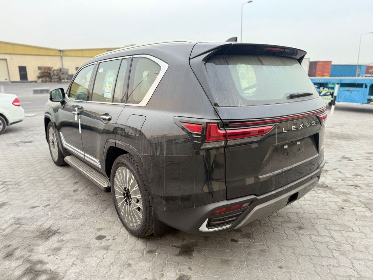 Lexus LX 600 VIP LAUNCH EDITION 3.5L