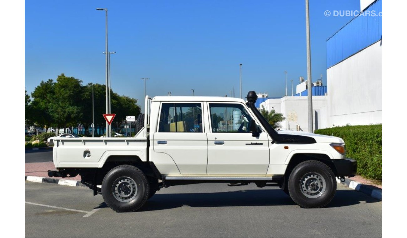 Toyota Land Cruiser Pick Up 79 DOUBLE CAB  V8 4.5L TURBO DIESEL 4WD MT