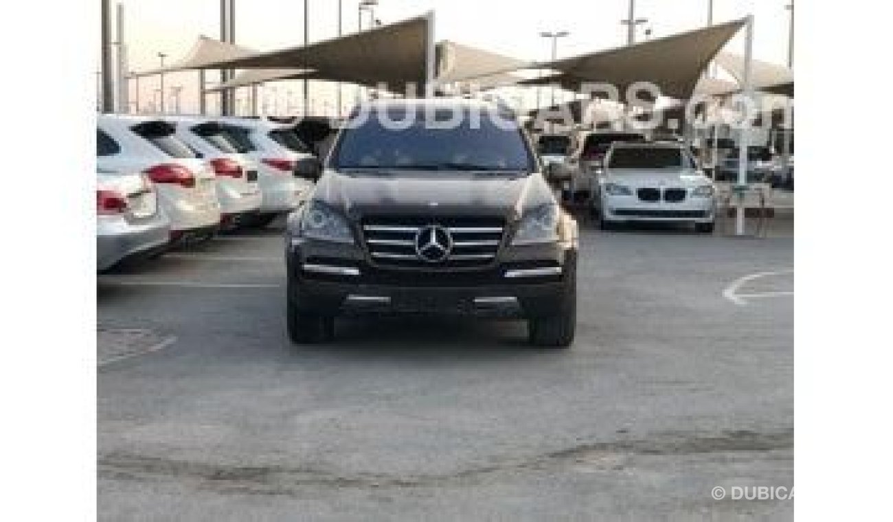 مرسيدس بنز GL 500 النوع : مرسيدس GL500 الموديل : 2012 المواصفات : خليجية فل مواصفات  ومثبت سرعه وتحكم كهربي كامل ونظام