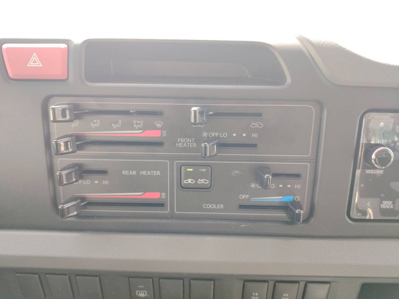 Toyota Coaster 2025 TOYOTA COASTER HIROOF 4.0L DIESEL MT 23 SEATER 2PELR NO LUGGAGE & COOL BOX & CURTAIN