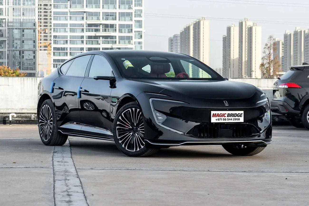 أفاتر 12 أفاتار 12 إي في ماستر 4WD - شركة سيارات كهربائية فاخرة