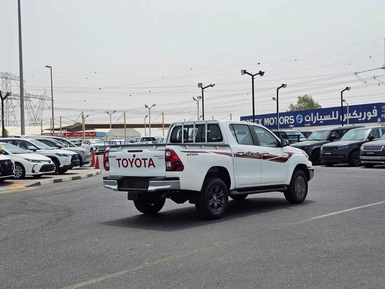 تويوتا هيلوكس SGLX S GLX 2.7L AWD A/T