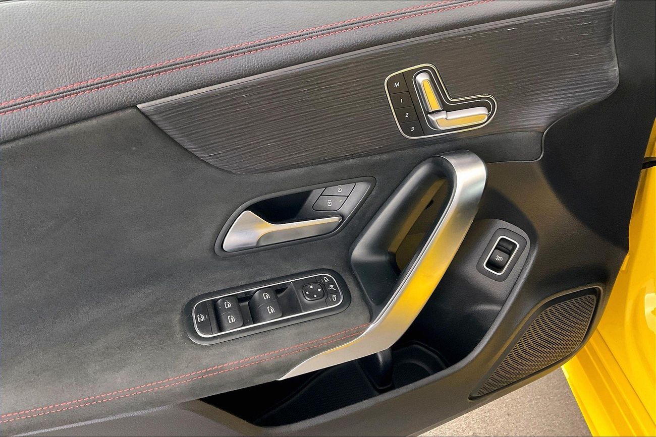 مرسيدس بنز CLA 250 Premium + | شامل الضمان | 0 ﺪﻔﻋﺓ ﺃﻮﻟﻯ