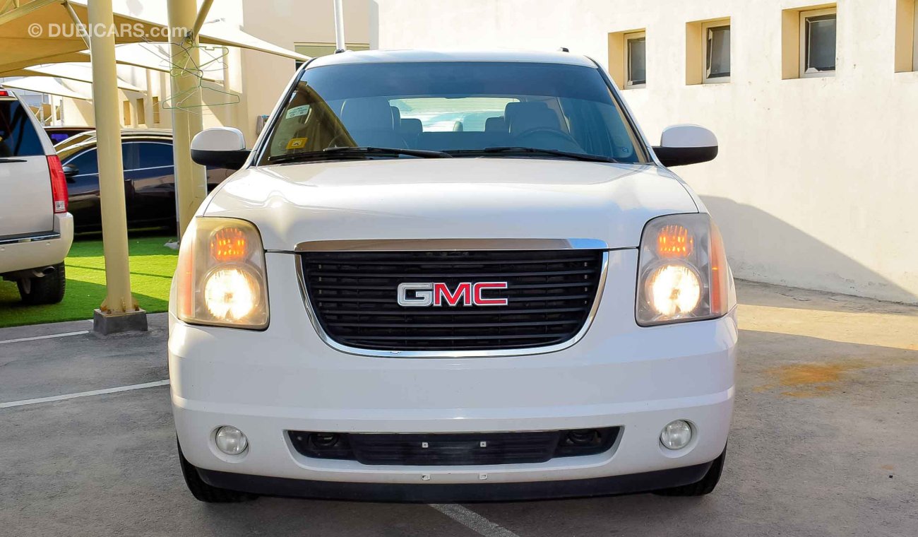 GMC Yukon 2008 model Gulf specs leather interiors 7 seats