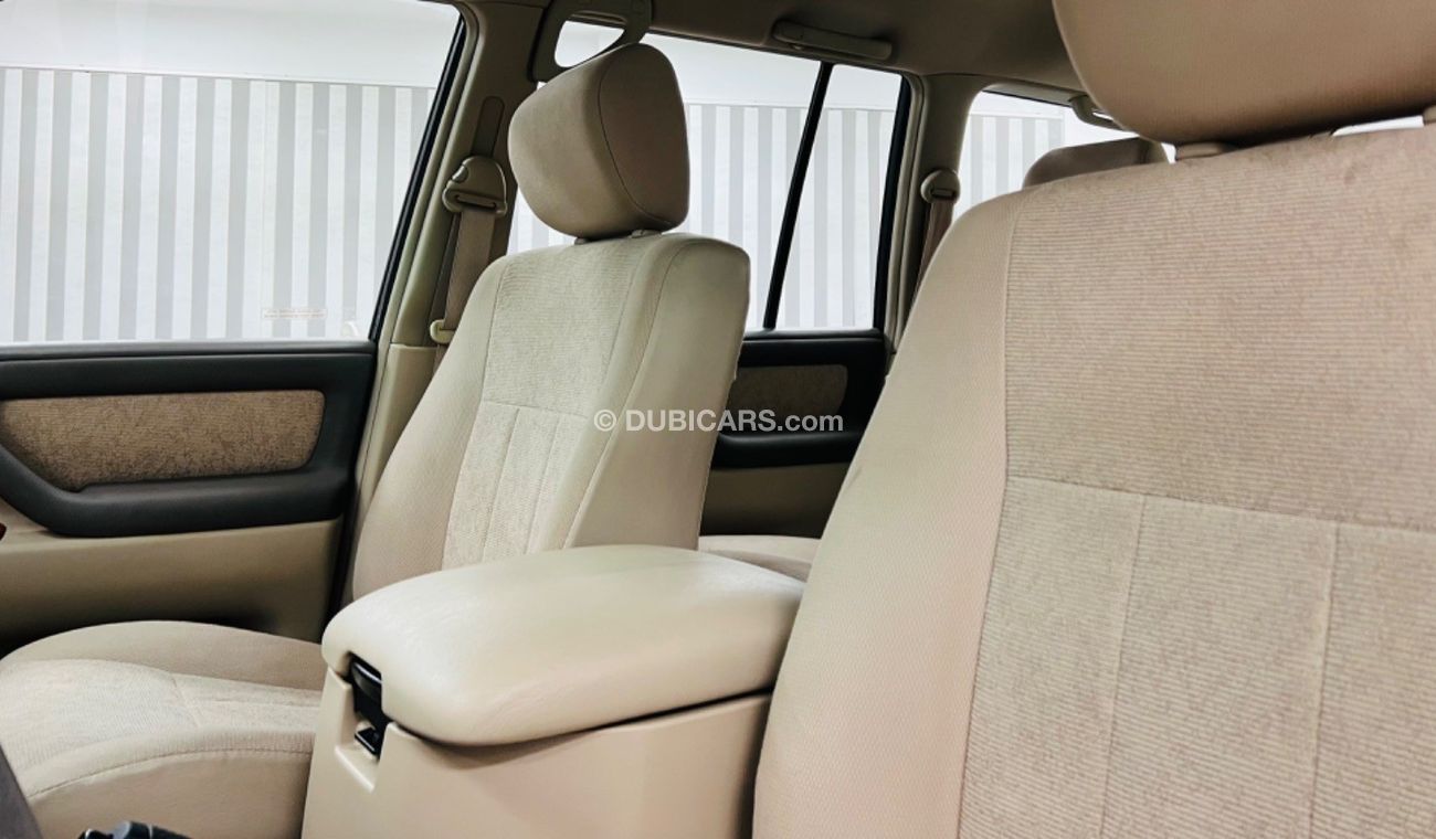 تويوتا لاند كروزر GXR .. GCC .. FS H .. Perfect Condition .. V6 .. 4WD