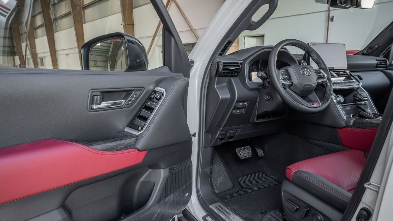 تويوتا لاند كروزر GR SPORT TOYOTA LANDCRUISER 3.3 GRS -2026YM