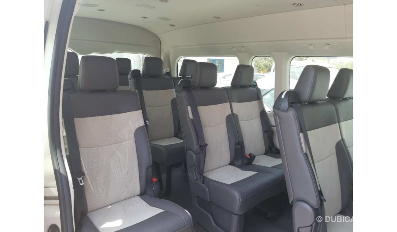 Toyota Hiace 13seats