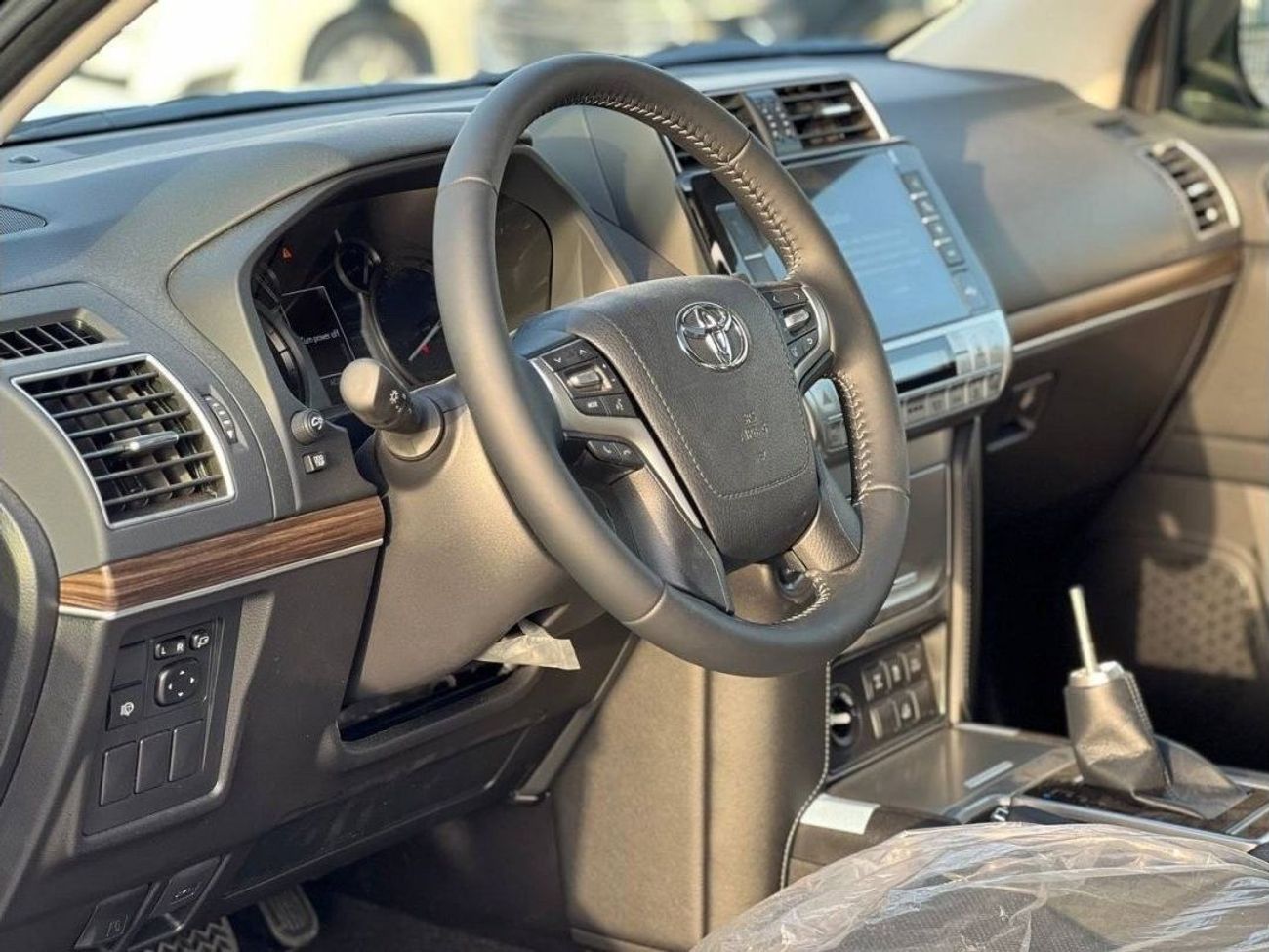 Toyota Prado VX 4.0L PTR A/T // 2023 // HIGH OPTION WITH POWER & LEATHER & COOLING SEATS , DVD & BACK CAMERA // S